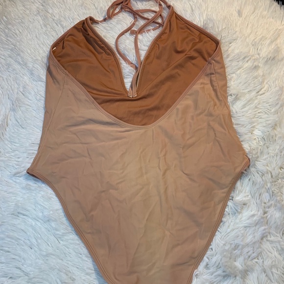 Swimsuit - Picture 2 of 6